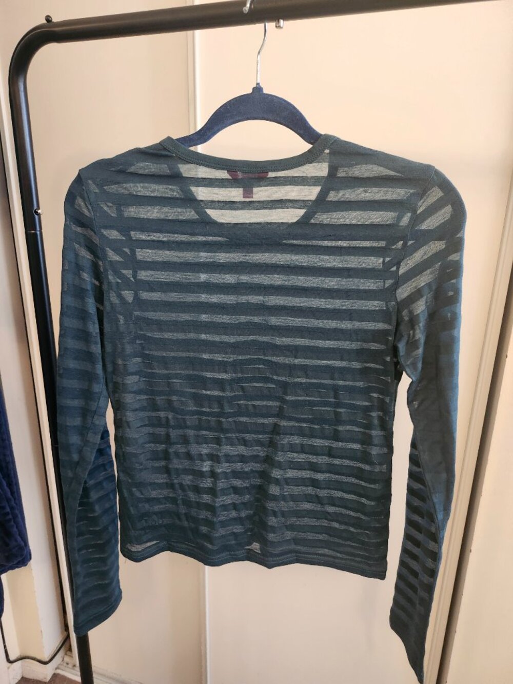 GUESS TOP WITH RINESTONES HUNTER GREEN SIZE M - Picture 3 of 4